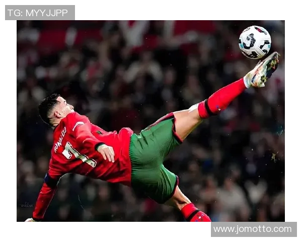 五大足球明星的传奇故事与他们对足球的影响力分析