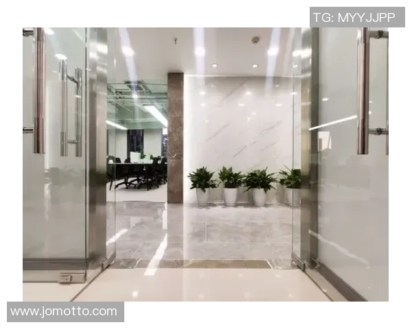 北京羽毛球队包夹战术解析与实战应用探讨