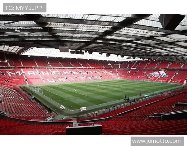 足球司马尘的传奇旅程与球场背后的故事揭秘